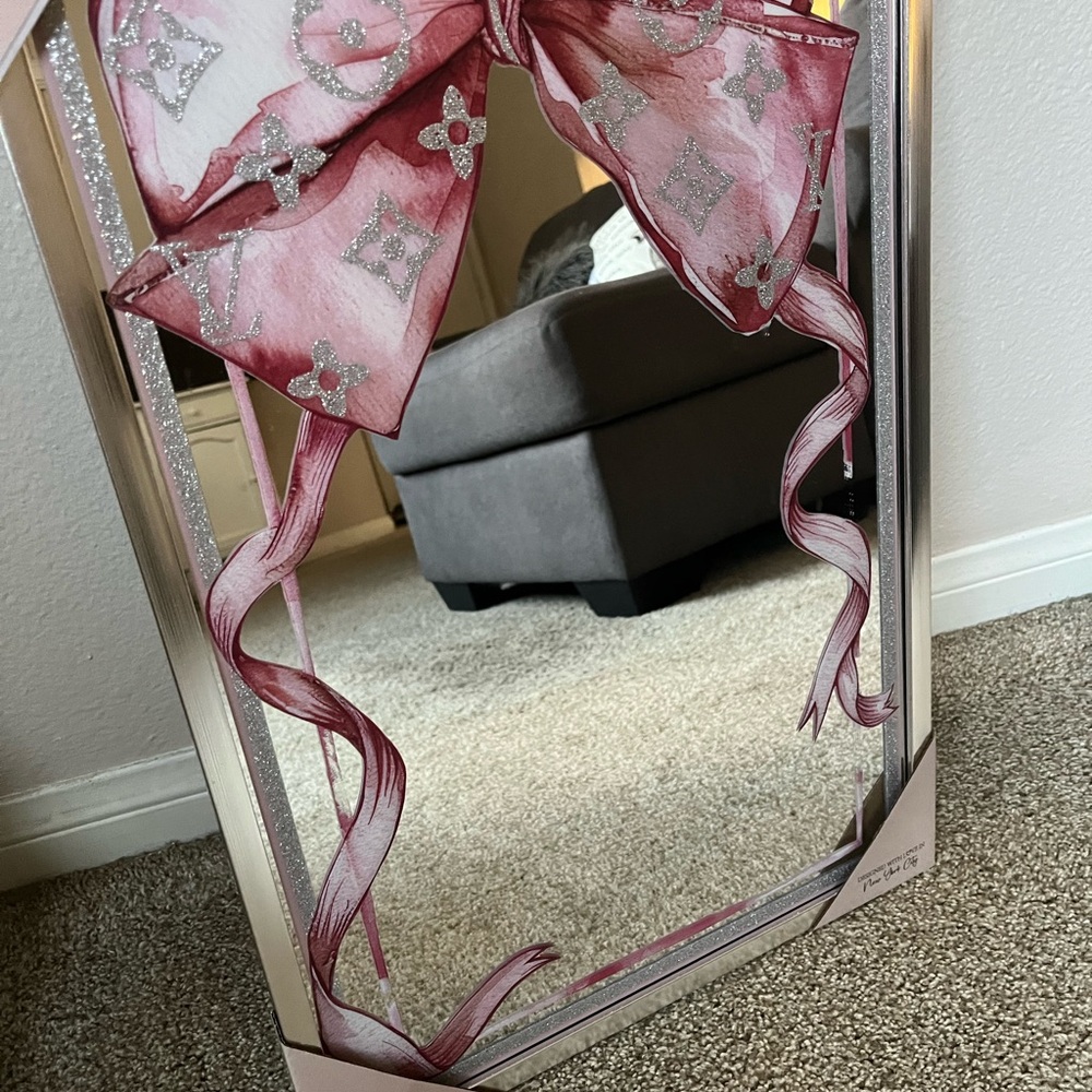 VIRAL LUXURY PINK BOW MIRROR 😍